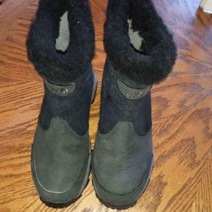 North Face Prima Loft Black Boots Women's Size 6.5
